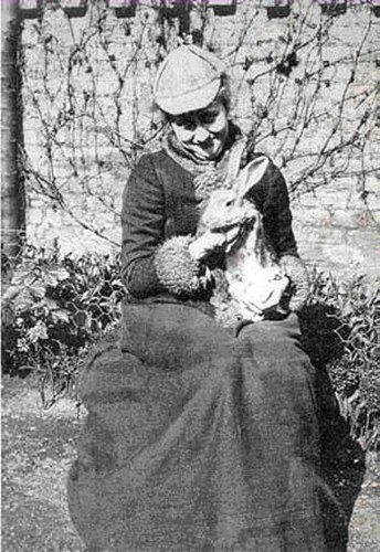 Beatrix Potter pictured with the real Peter Rabbit. 