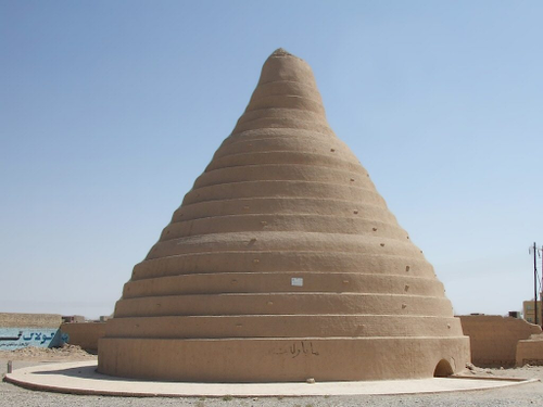 A yakhchāl, Iran